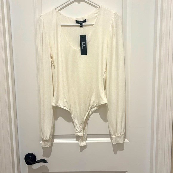 Lulus Tops - Lulus White Long sleeve Bodysuit. NWT size M